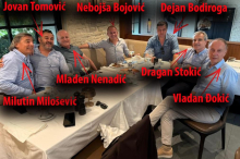DA LI OVA FOTOGRAFIJA OTKRIVA POZADINU DRŽAVNOG UDARA?! Nenadić hapsi ljude koji su već privođeni, a ŠTITI ONE SA KOJIMA SEDI U KAFANI