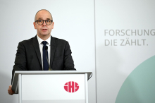 Zoll-Einigung von USA und EU: IHS-Direktor Bonin: „viele ungedeckte Schecks“ in Zoll-Deal