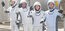 ISS: Astronauten mit Granatapfelkernen im Gepäck ins All gestartet