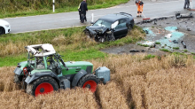 Rettungshubschrauber nötig: Traktor überschlägt sich - Zwei Kinder schwer verletzt