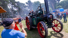 Feste: Technikfans bewundern Dampfmaschinen in Alt Schwerin