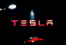 Tesla delno odgovorna za smrtonosno nesrečo z avtopilotom