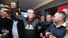 GRADONAČELNIK SINjA MIRO BULj PEVA O UBIJANjU SRBA: 