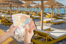 Grci ovde ne plaćaju ležaljke! Srbin otkrio njihovu taktiku: Za 7€ imaju ručak i piće! 