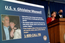 Primer Epstein: kongres Billa in Hillary Clinton poklical na zaslišanje. NYT objavil pisma znanih.