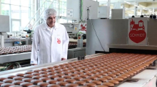 Produktion auf Hochtouren: Warum Lebkuchen schon bald wieder in den Regalen liegt