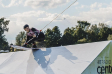 Tricks in drei Metern Höhe: Für diese Wollsdorferin geht es am Wakeboard zur Jugend-EM nach Polen