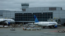 United Airlines lascia a terra tutti i voli: “Problema al sistema informatico”