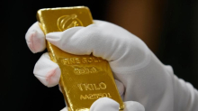 Con i dazi di Trump l’oro svizzero non brilla più: stangata da 24 miliardi di dollari sui lingotti