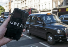 Sindikat taksistov opozarja na kršitve Uberja. Pristojni regulatorji o nepravilnostih ne poročajo.
