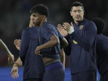 Flick zaradi kazni Uefe ob eno tekmo, kaznovala tudi Yamal in Lewandowski