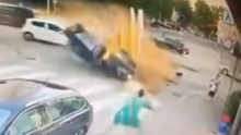 HOROR SNIMAK IZ BANjALUKE: Više povređenih, prolaznica izbegla sigurnu smrt (VIDEO)