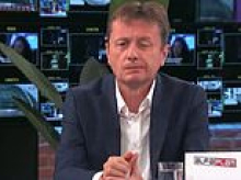 Moment Serbian minister suffers stroke live on air during TV interview