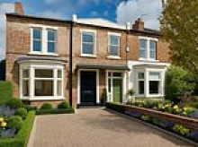 Seemingly normal house listing sparks warning from neighbours who claim owners are 'pulling a fast one' - but can you spot what the problem is?