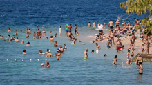 FOTO Krcate plaže diljem obale