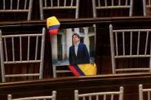 Po dveh mesecih poškodbam podlegel junija ustreljeni kolumbijski predsedniški kandidat