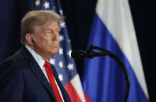 Trump zagovarja mirovni sporazum, ne zgolj prekinitve ognja. Zelenski bo odšel v Washington.