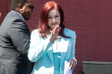 Hat Priscilla Presley ihrer Tochter den 