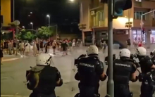 POVREĐENO ŠEST POLICAJACA, PRIVEDENO 56 NASILNIKA! Oglasio se MUP o nasilnim protestima blokadera