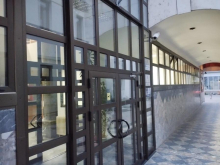 SANIRANA OŠTEĆENJA NA ZGRADI TUŽILAŠTVA U VALJEVU Ministarstvo pravde: Napadi na državne organe neće zaustaviti njihovo funkcionisanje