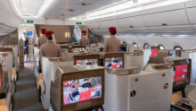 Musk’s Starlink Courts Luxury Airlines to Grow In-Flight Wi-Fi Business