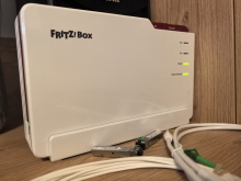 Šel sem še korak dlje: test Fritz!Box 5690 Pro