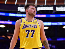 Luka Dončić proslavil številko 77, a ni edini, ki jo ima na dresu