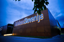 Telekom Slovenije v prvem polletju malenkost zvišal prihodke