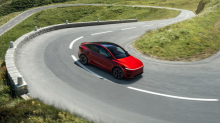 Model Y performance – družinska tesla, ki do stotice skoči v 3,5 sekunde