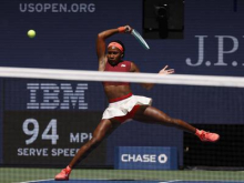 Coco Gauff se je zabavala in uvrstila v osmino finala