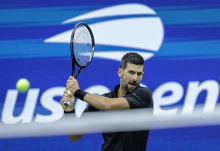 Đokovića po gladki zmagi v četrtfinalu čaka lanski finalist Fritz