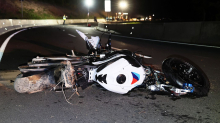 In der Kurve: Drei verletzte Motorradfahrer nach Frontalkollision