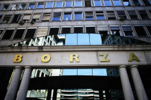 Hrvaška agencija Fina kupuje Zagrebško in z njo tudi Ljubljansko borzo. Finančnike skrbi.