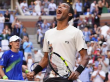 Auger-Aliassime prek de Minaurja v svoj drugi polfinale grand slama