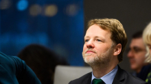 Steuerdebatte: Höhere Steuern für Reiche? Finanzminister für Umverteilung