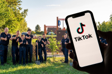 TikTok: Warum Bäume nun mit Blaulicht gepflanzt werden