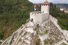 SREDNJOVEKOVNA TVRĐAVA - TURISTIČKA ATRAKCIJA Rusi i Kinezi oduševljeni ovim mestom u Srbiji, posetilo je više od 10.000 turista, pogled sa vrha puca (FOTO)