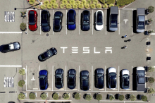 Tesla schrumpft in den USA, BYD fährt Produktion in Ungarn hoch