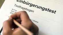 Gefälschte Zertifikate: Bayerns Polizei fahndet nach Sprachtest-Betrügern