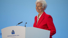 ECB ni spreminjala obrestnih mer, navzgor pa je popravila napoved evrskega BDP