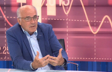 Kovač o znižani napovedi gospodarske rasti: Smo kot žogica za namizni tenis
