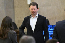 Sebastian Kurz privat: Das Wandern ist des jungen Altkanzlers Lust: Unterwegs mit Sohn Konstantin 