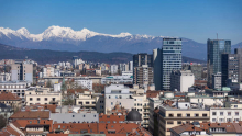 Cene stanovanj na novem rekordu, posojila že dolgo niso bila tako poceni