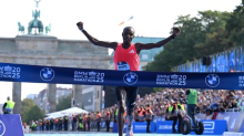 Marathon: Sabastian Sawe gewinnt Berlin-Marathon