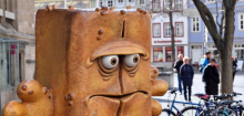 USA: Mürrischer Bernd das Brot zu Gast in US-Satire-Talkshow »Last Week Tonight«
