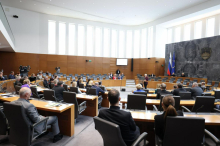 Po vetu v DZ-ju znova obravnava zakona, ki uvaja omejitev kratkoročnega oddajanja nepremičnin