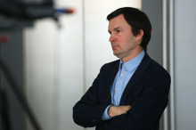 Nekdanji direktor STA-ja uspel s tožbo proti Urošu Urbaniji