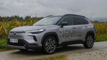V Slovenijo prišla prenovljena corolla cross, ki ohranja preprosto zasnovo predhodnice