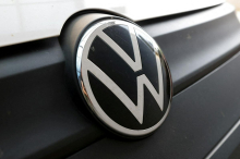 Zaradi slabe prodaje električnih vozil Volkswagen začasno ustavlja oz. zmanjšuje proizvodnjo