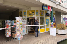Fahndung in Klagenfurt: Täter bedrohte Trafikanten mit Messer  